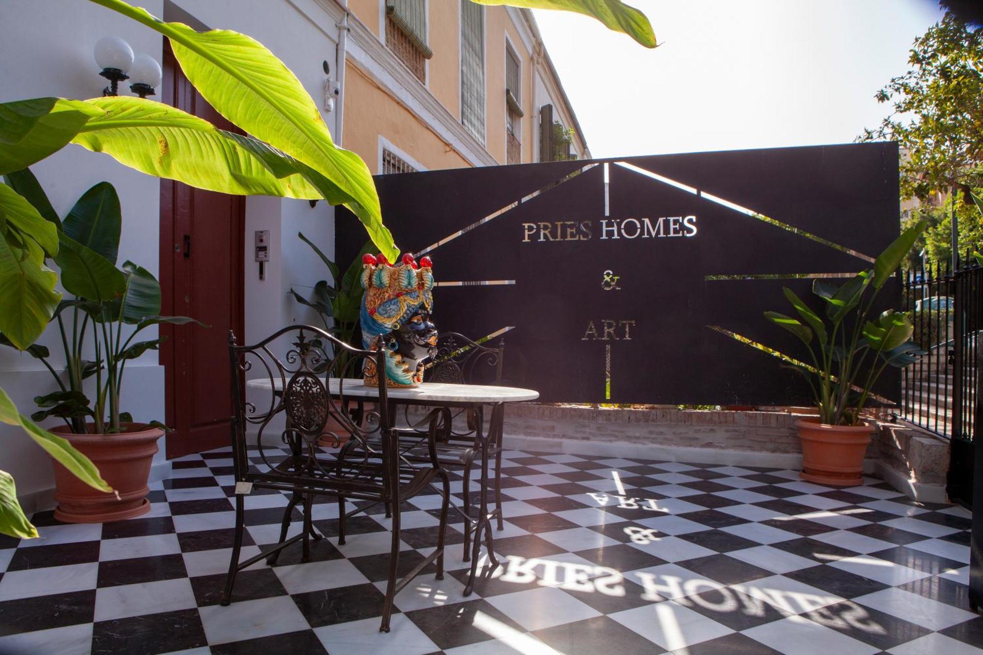 Pries Homes - Little Lotus Málaga Exteriör bild